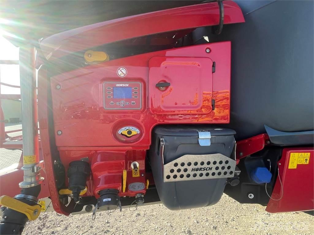 Horsch Leeb 12 TD 牵引式喷雾机