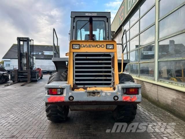 Daewoo MC 200 轮式装载机