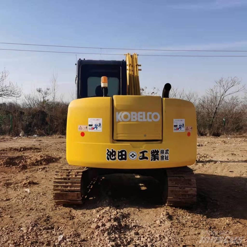 Kobelco SK75-8 中型挖掘机