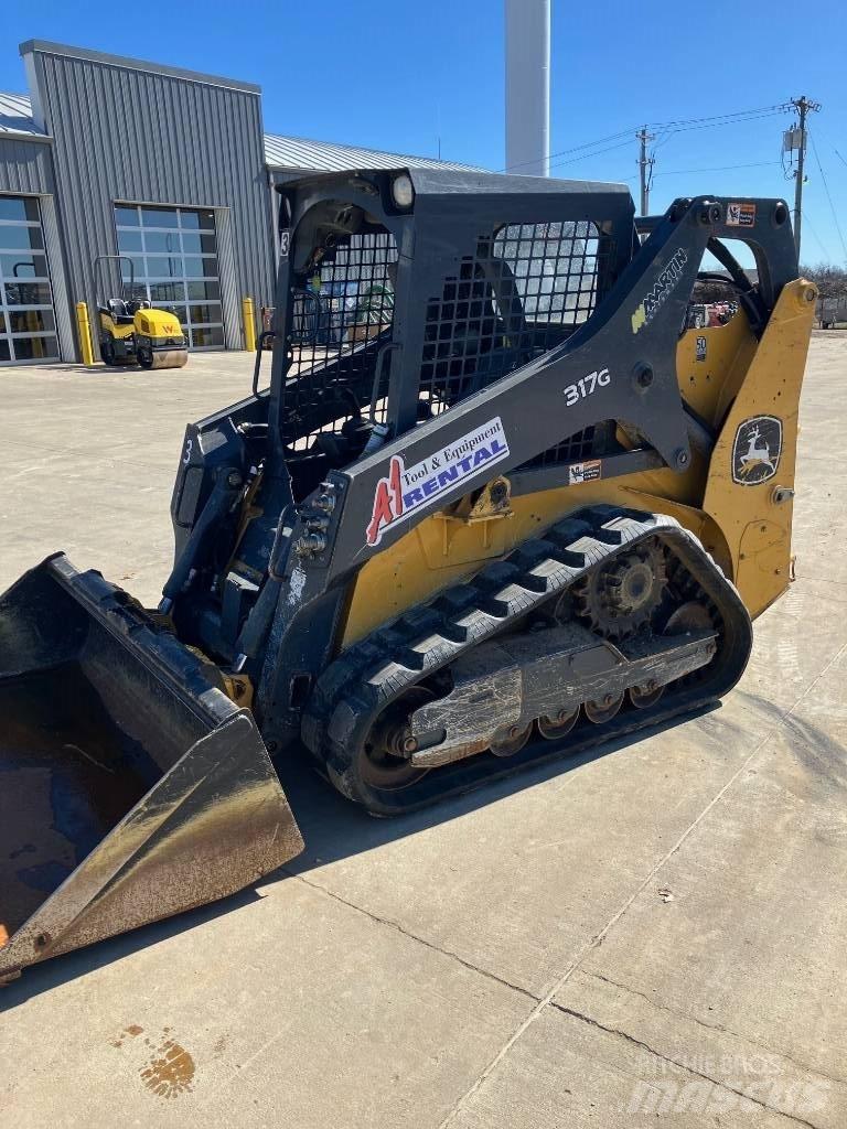 DEERE 317 G 滑移装载机