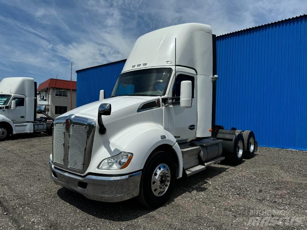 Kenworth T 680 牵引车