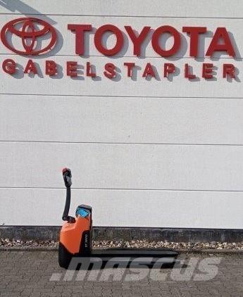 Toyota LWI 160 手推堆垛车