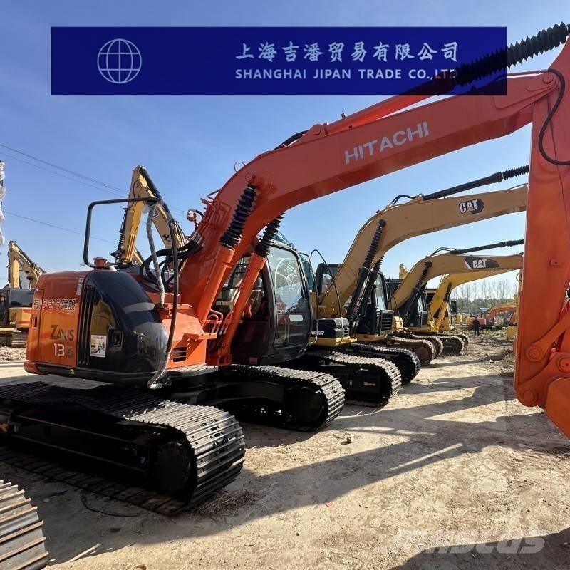 Hitachi ZX 135 履带挖掘机