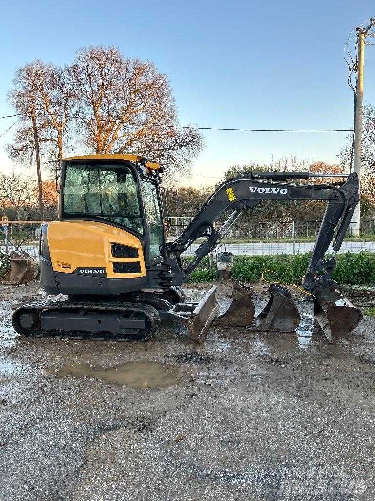 Volvo ECR 35 D 小型挖掘机