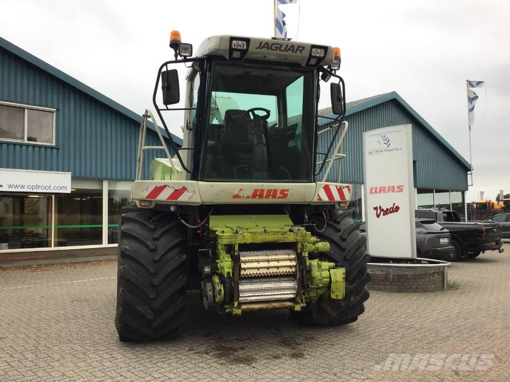CLAAS Jaguar 900 联合收割机
