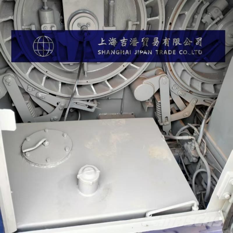 Kobelco 7065 履带起重机