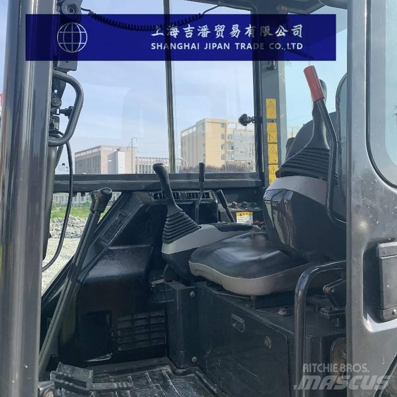 Komatsu PC 55 MR 小型挖掘机