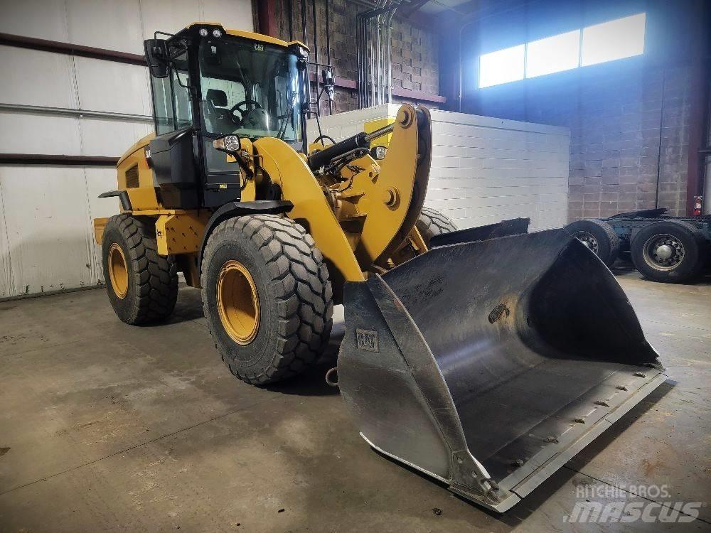 CAT 926M 轮式装载机