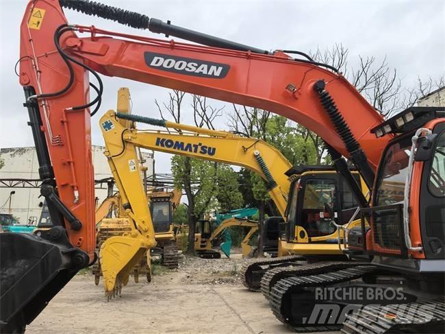 Doosan DX 300 LC 履带挖掘机