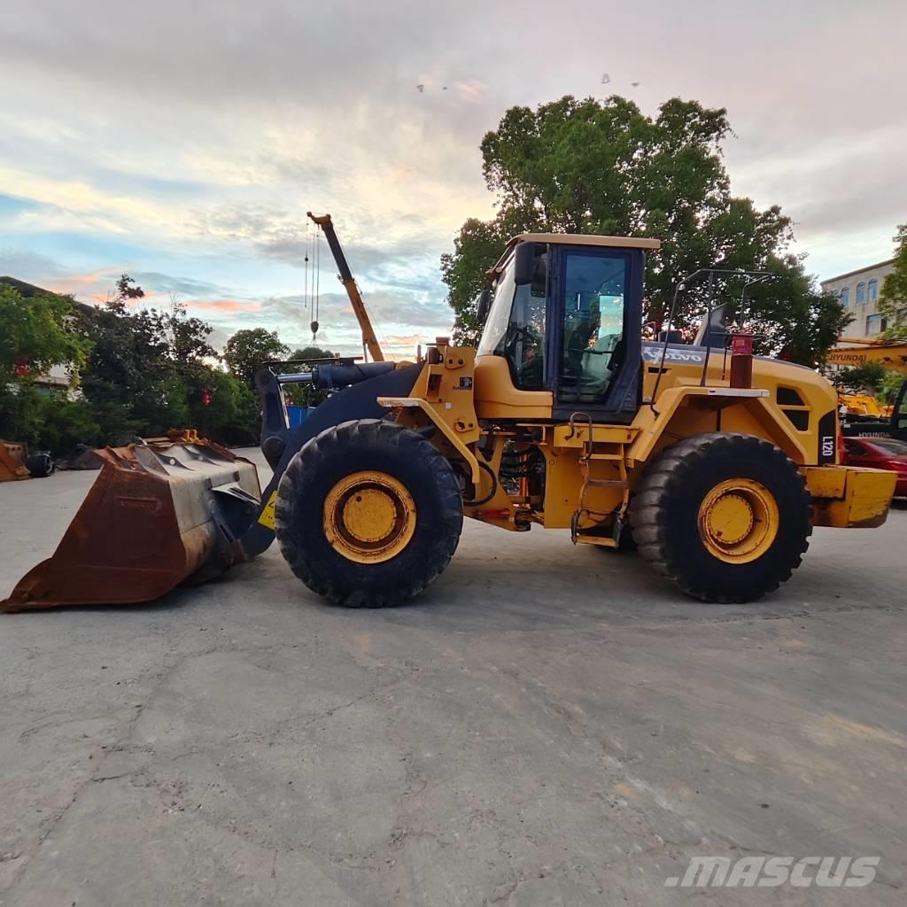 Volvo L 120 轮式装载机
