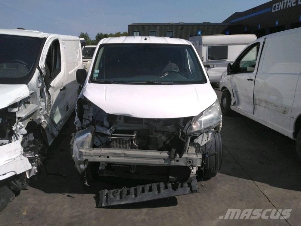 Nissan NV 200 大型面包车