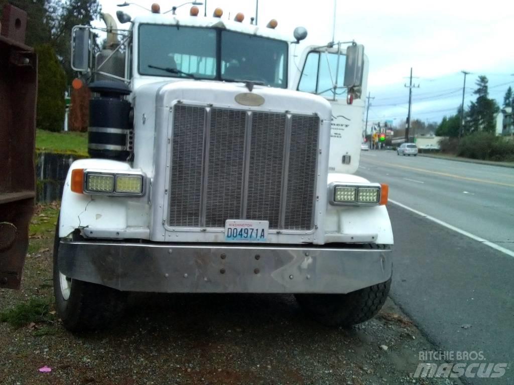 Peterbilt 377 牵引车