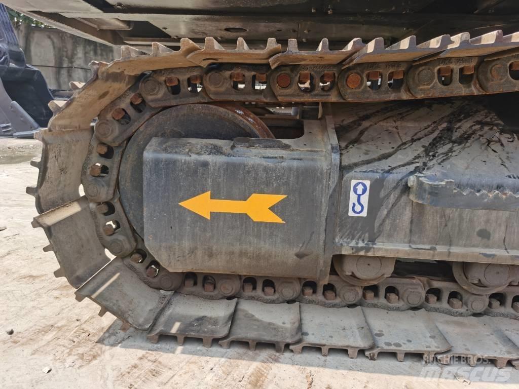 Volvo EC 220 履带挖掘机