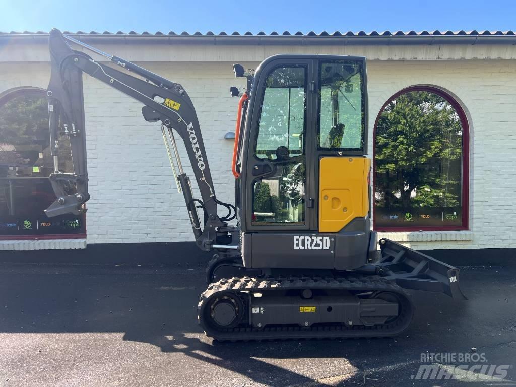 Volvo ECR 25 D 小型挖掘机