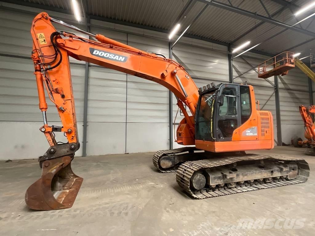 Doosan DX 235 LCR 履带挖掘机
