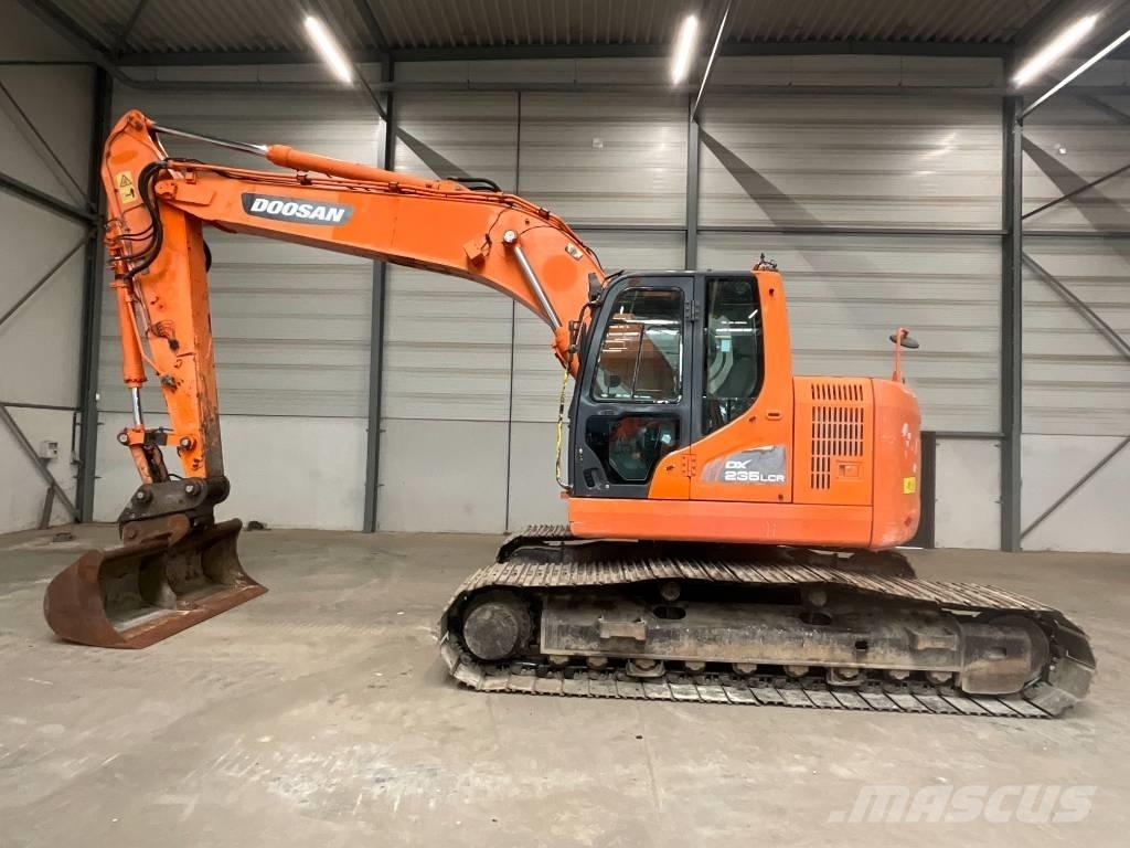 Doosan DX 235 LCR 履带挖掘机