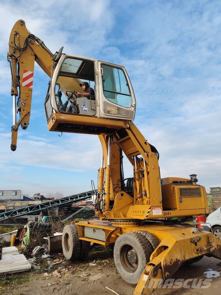 Liebherr 904C 工业挖掘机