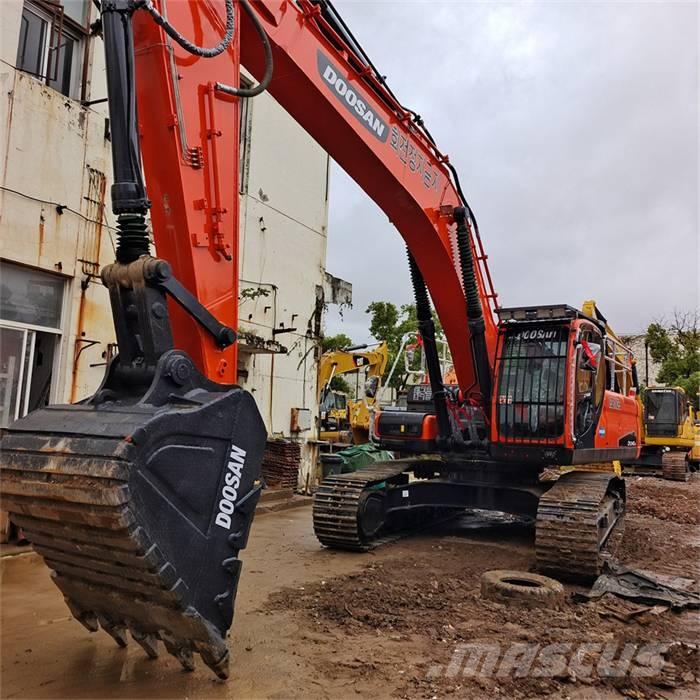 Doosan DX 340 LC 履带挖掘机