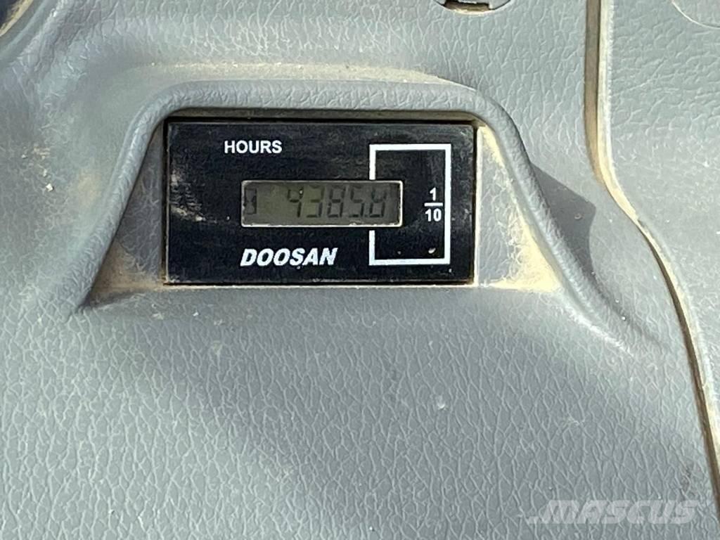 Doosan DX 160 LC 履带挖掘机