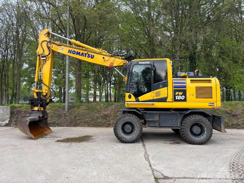 Komatsu PW180-11 轮式挖掘机