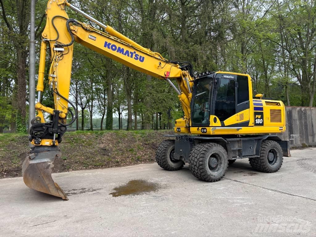 Komatsu PW180-11 轮式挖掘机