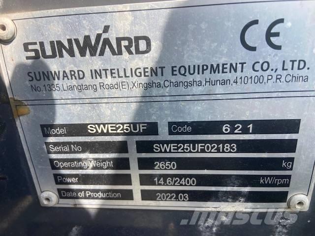 Sunward SWE 25 UF 小型挖掘机
