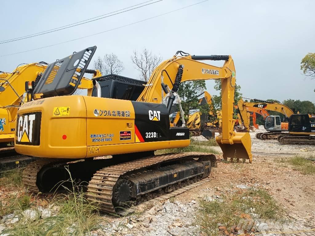 CAT 323D2 履带挖掘机