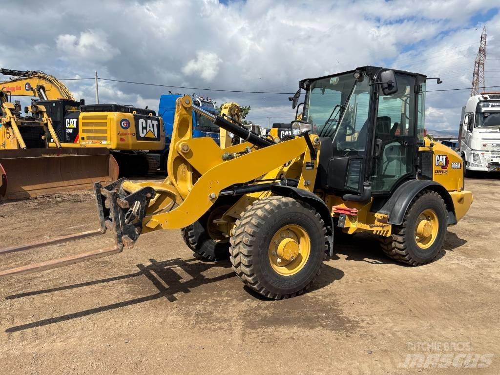 CAT 906 M 轮式装载机