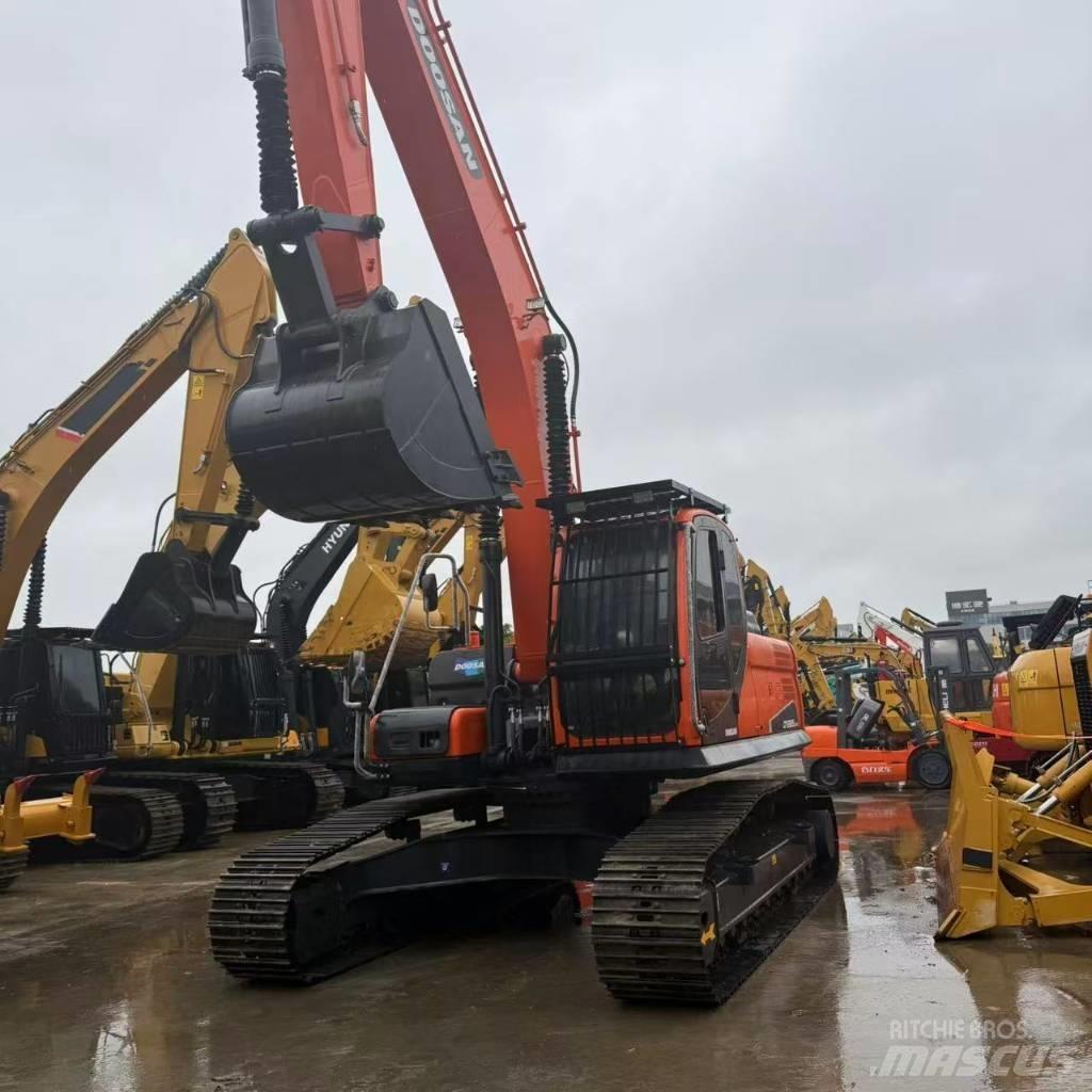 Doosan DX225LC-9C 中型挖掘机