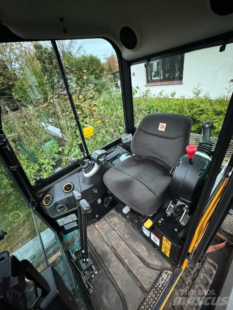 JCB 19 C-1 小型挖掘机