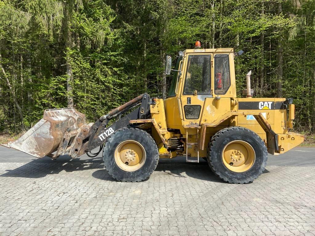 CAT IT 12 B 轮式装载机
