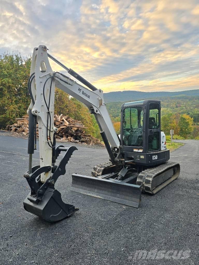 Bobcat E50 小型挖掘机