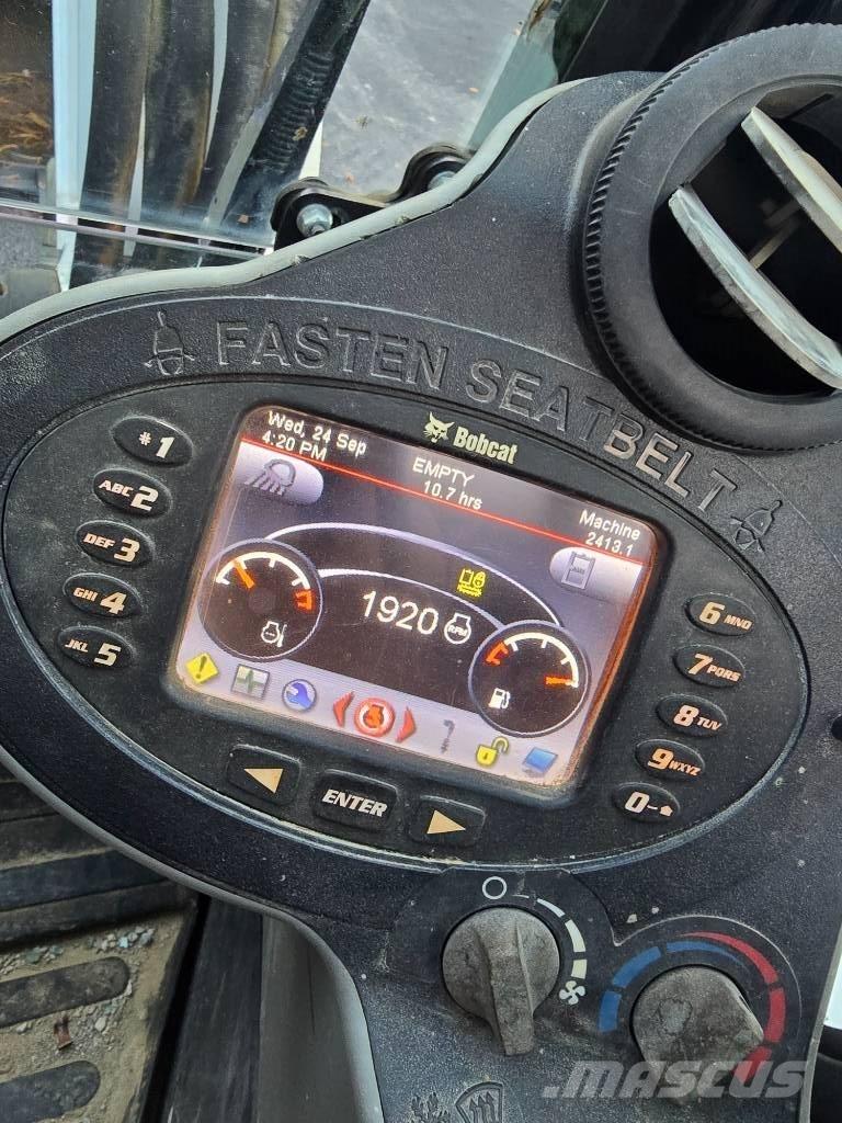 Bobcat E50 小型挖掘机