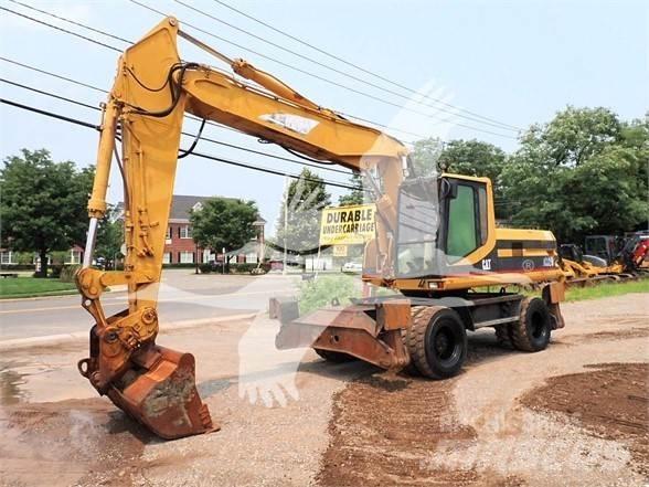 CAT M320 轮式挖掘机