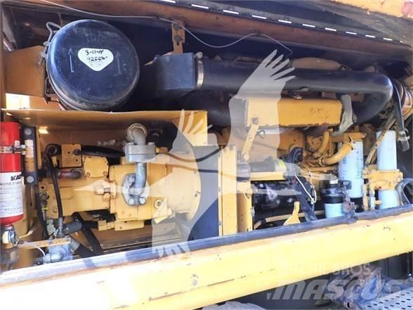 CAT M320 轮式挖掘机