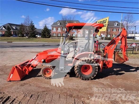 Kubota B26 反铲装载机