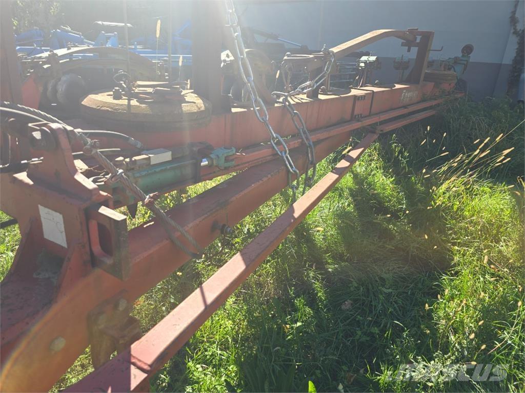 Kverneland BB 100 开沟机