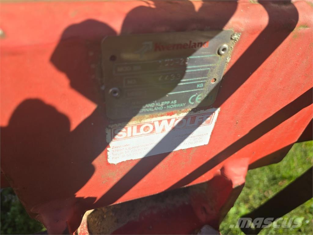 Kverneland BB 100 开沟机