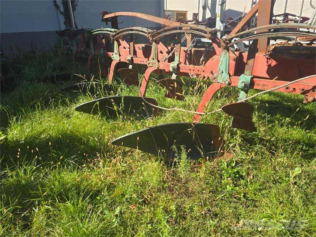 Kverneland BB 100 开沟机