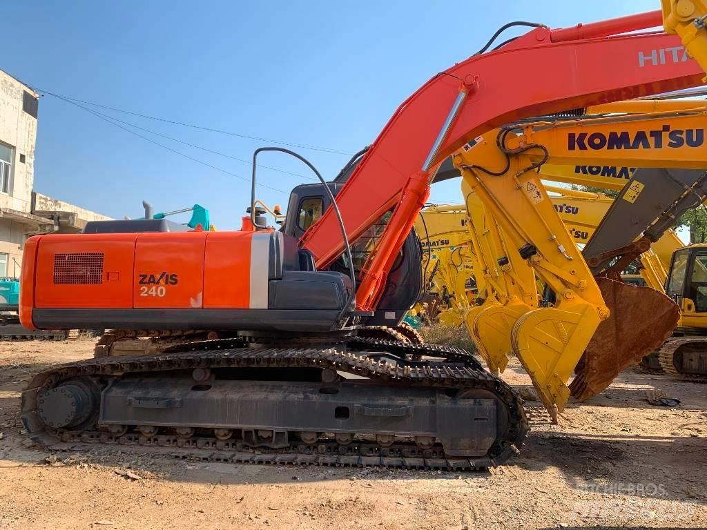 Hitachi Zaxis 240 履带挖掘机