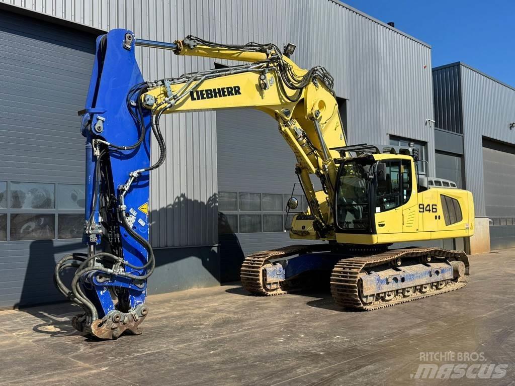 Liebherr R946 特种挖掘机