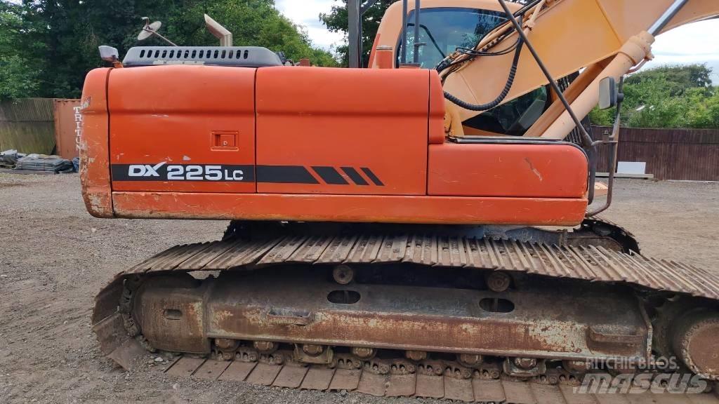 Doosan DX 225 LC 履带挖掘机