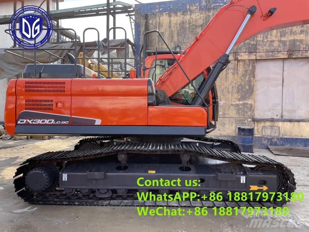 Doosan DX 300 LC 履带挖掘机