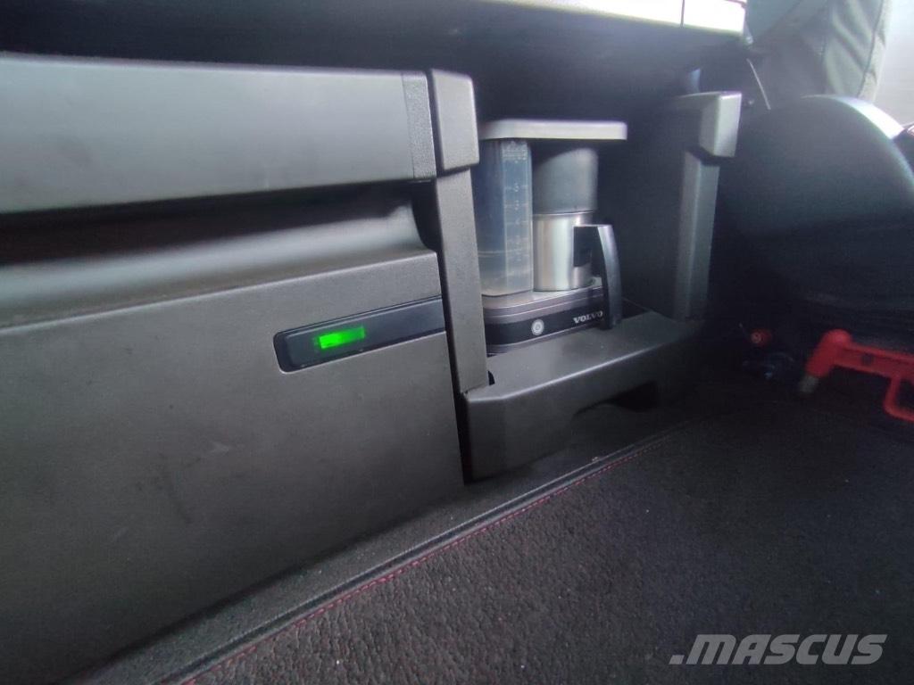 Volvo FH 500 平板栏板货车