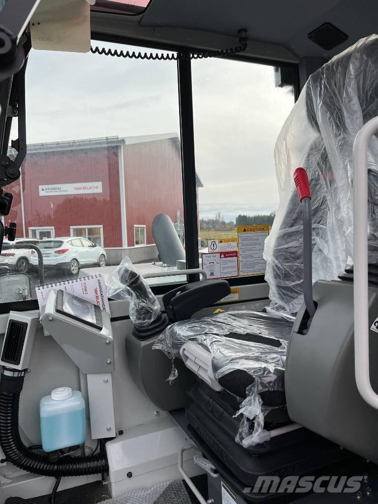 Takeuchi TCR 50 -2 履带式自卸车