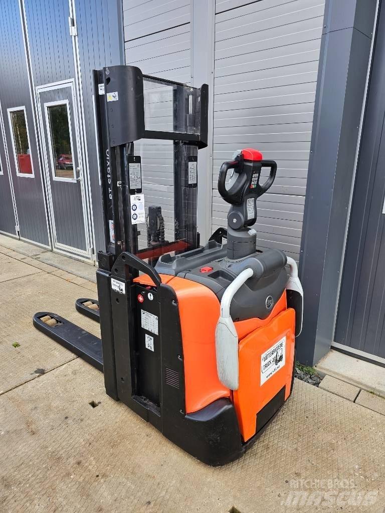 BT SPE 200 D 2500mm 手推堆垛车