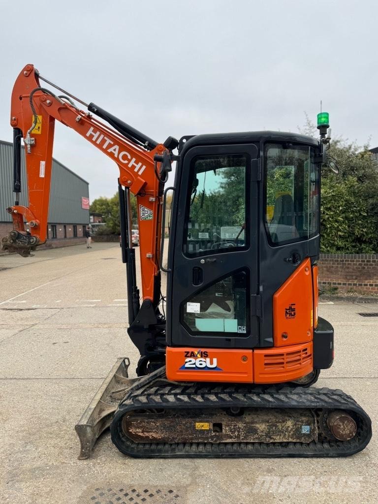 Hitachi zx26 小型挖掘机