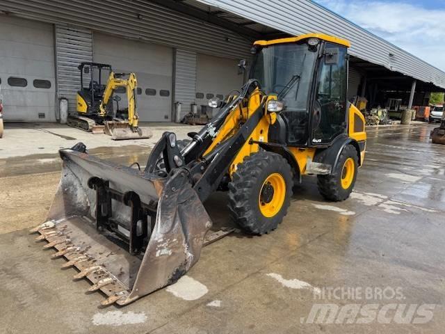 JCB 406 轮式装载机
