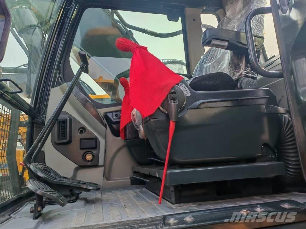 Hyundai HX220HD 履带挖掘机