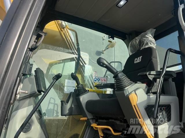 CAT 317 履带挖掘机